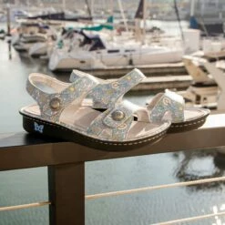 Vienna Smooth Jazz Sandal 15 Vienna Smooth Jazz Sandal -Deals Alegria Shoes Store ALEGRIA SS22 VIE 7514 S1X 1cac05ca f5c2 415a 81e3 0f478beb47d5