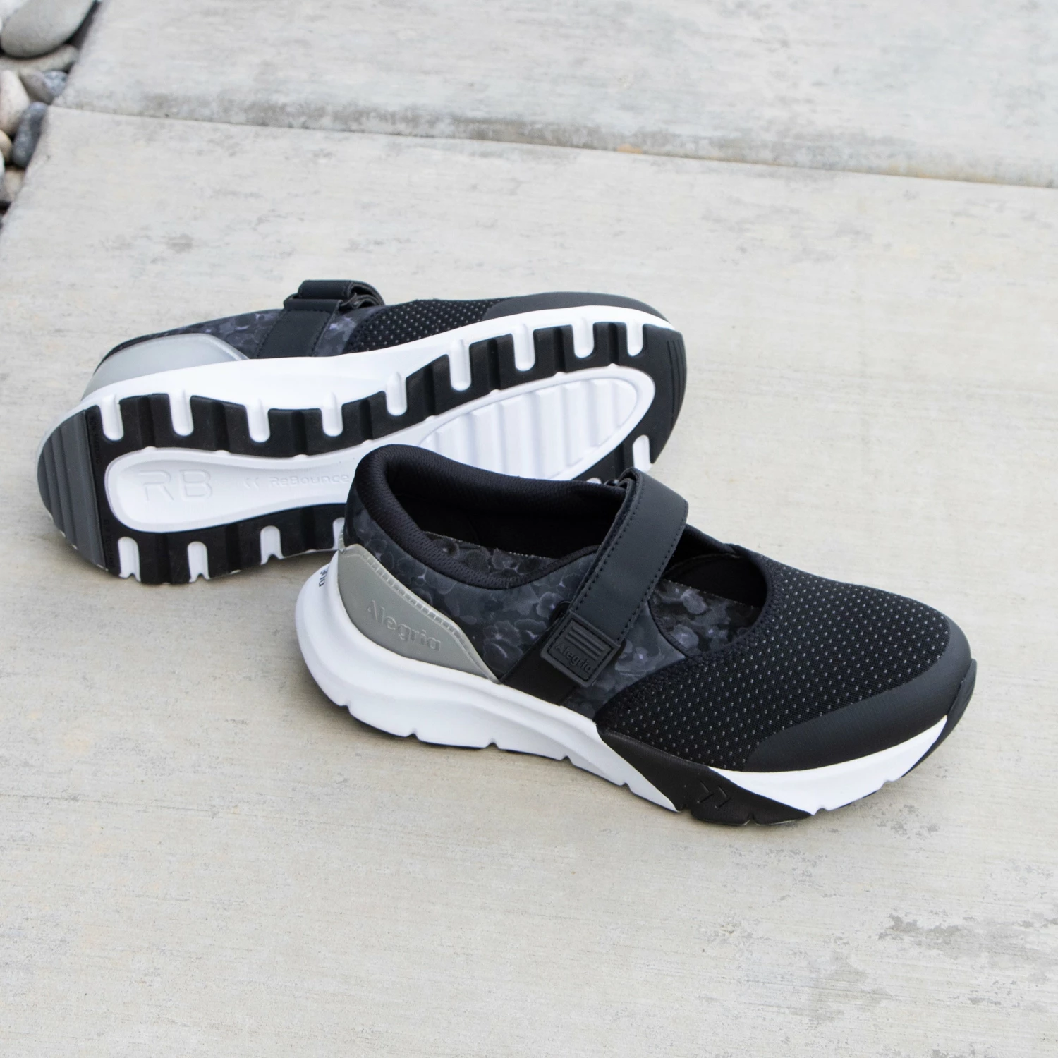 Atlis Poppy Pop Black Shoe 4 Atlis Poppy Pop Black Shoe - Image 2