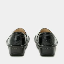Shoes Debra Black Embossed Rose Shoe -Deals Alegria Shoes Store DEB 531 S3 5693eee6 cad5 45e4 8bbe 5af4e30b88ac