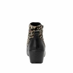 Serina Tundra Boot -Deals Alegria Shoes Store SRI 7605 S3